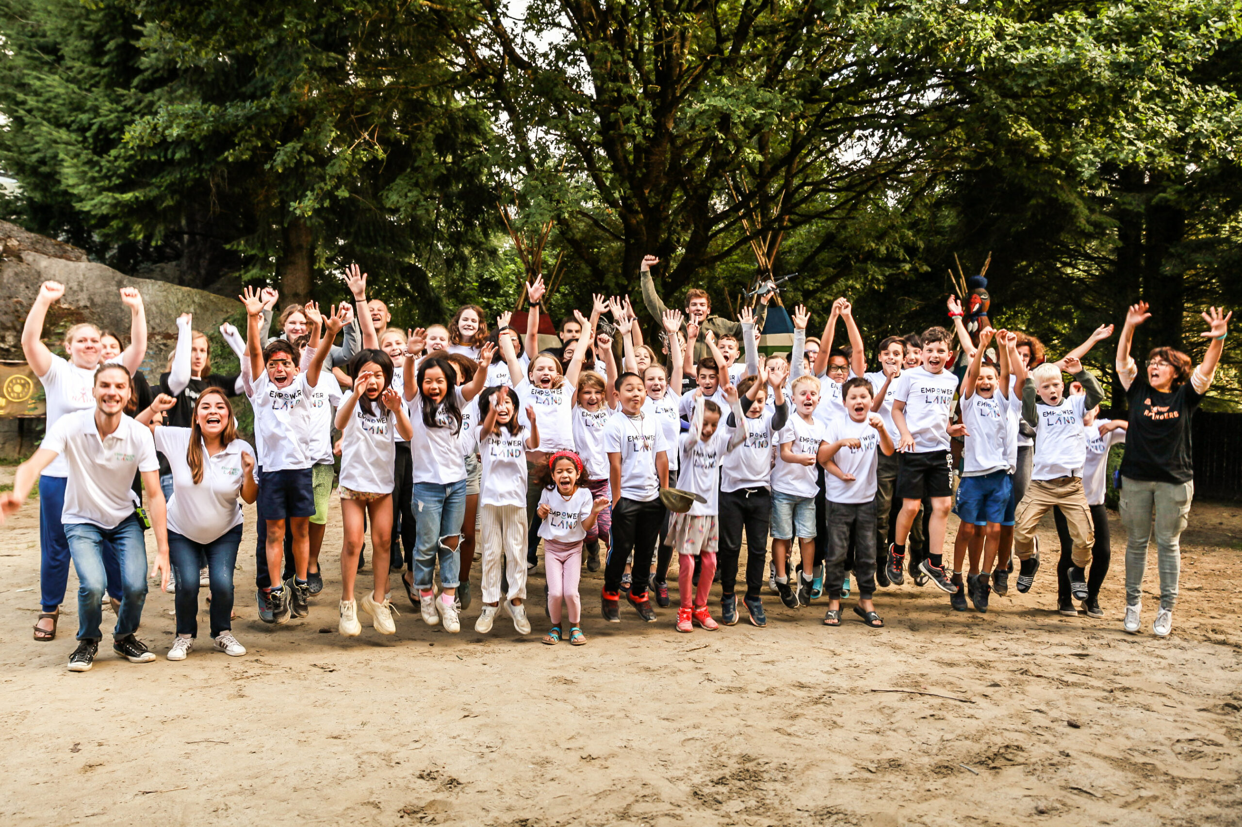 KINDER - UNSERE ZUKUNFT